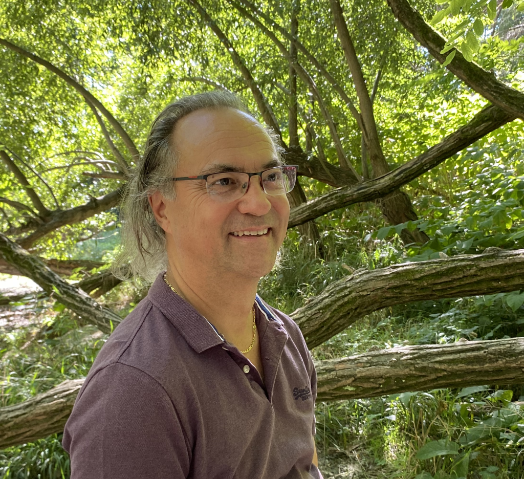 Massage sonore à Lausanne Ecublens pour libérer le stress, les tensions et les blocages du quotidien. Bien Etre pour tous. Pascal.