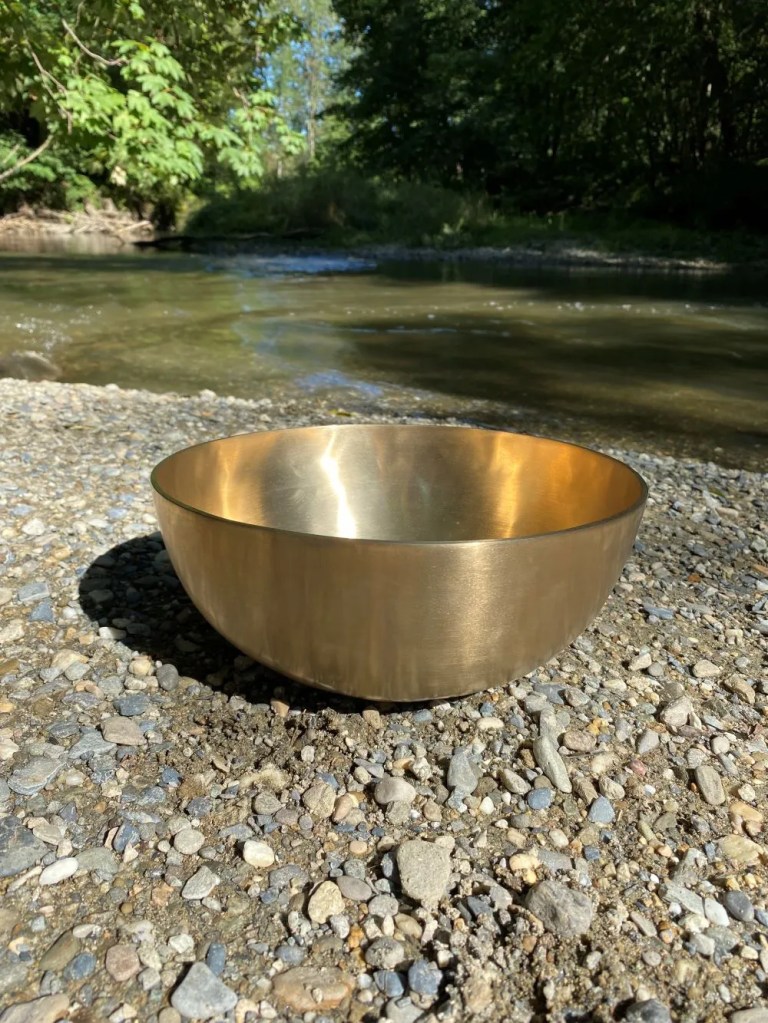 Un bol chantant grand